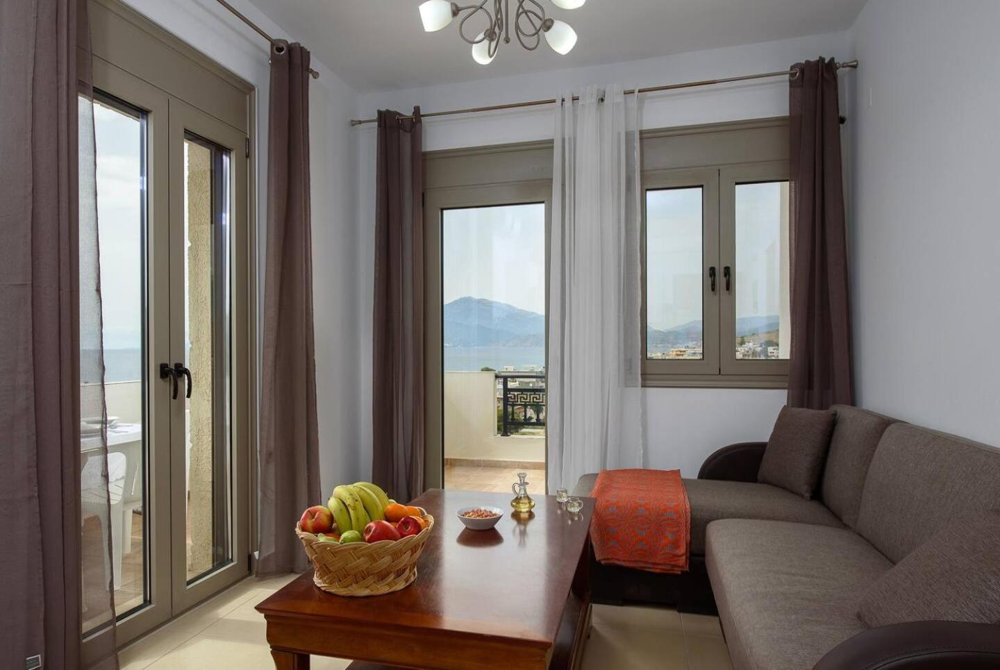 Sofia Apartment, With Sea & Mountain View Kalamaki  Exteriér fotografie