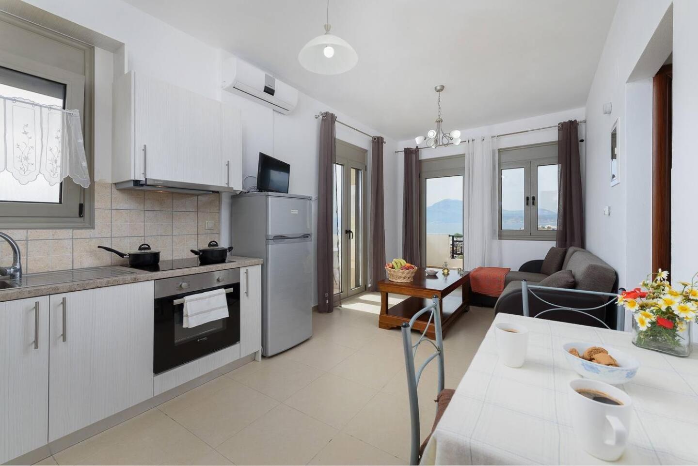 Sofia Apartment, With Sea & Mountain View Kalamaki  Exteriér fotografie